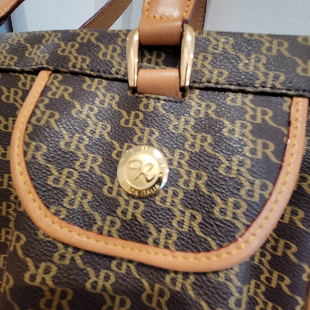 Rioni handbag Chelsea Shoulder Organizer excellent used condition leather purse - Picture 2 of 14